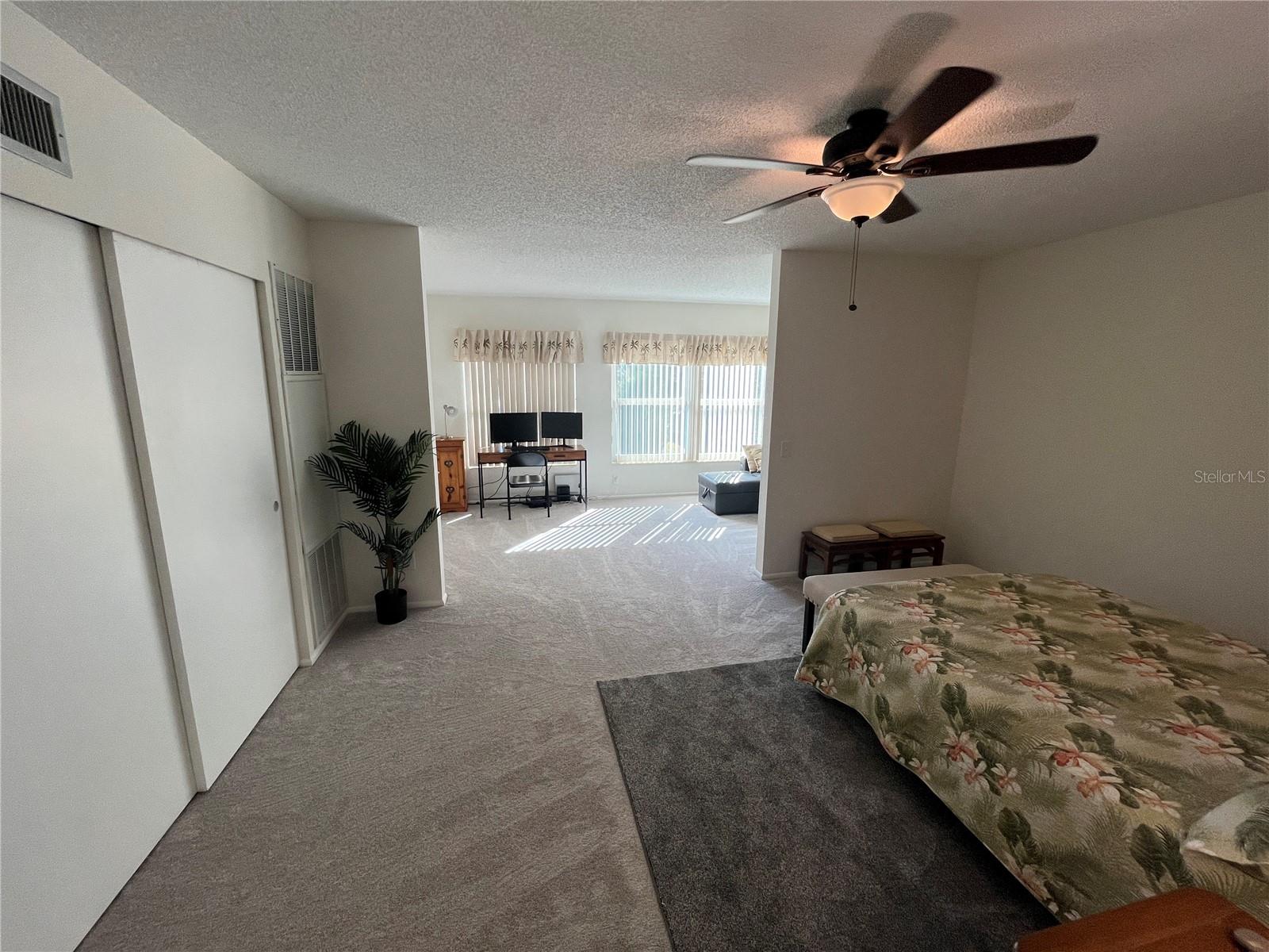 ON TOP OF THE WORLD - Residential