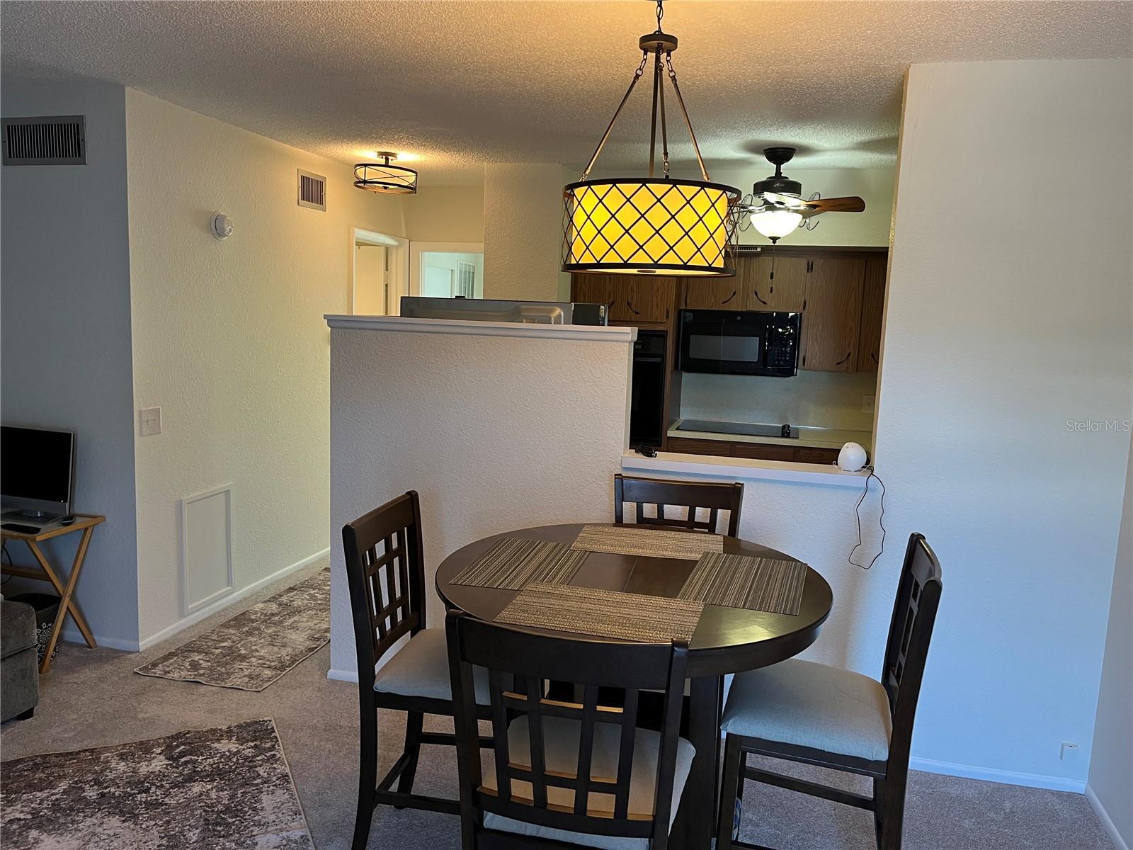 ON TOP OF THE WORLD - Residential