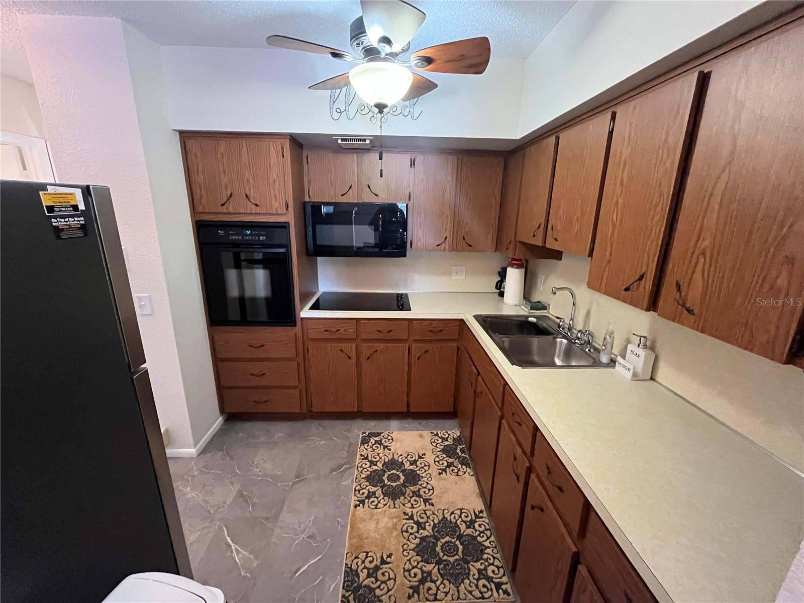 ON TOP OF THE WORLD - Residential