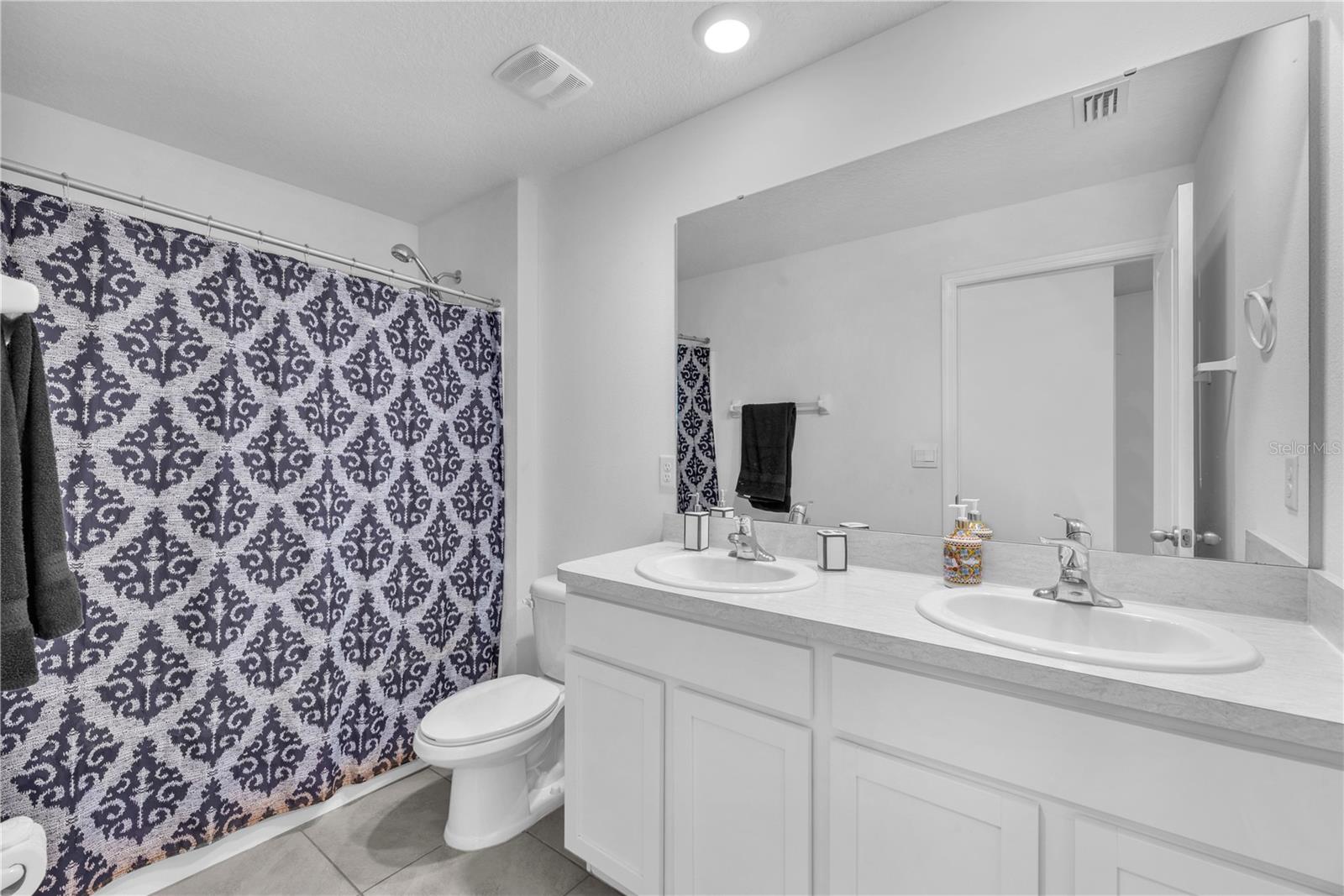 RIDGEWOOD - Residential