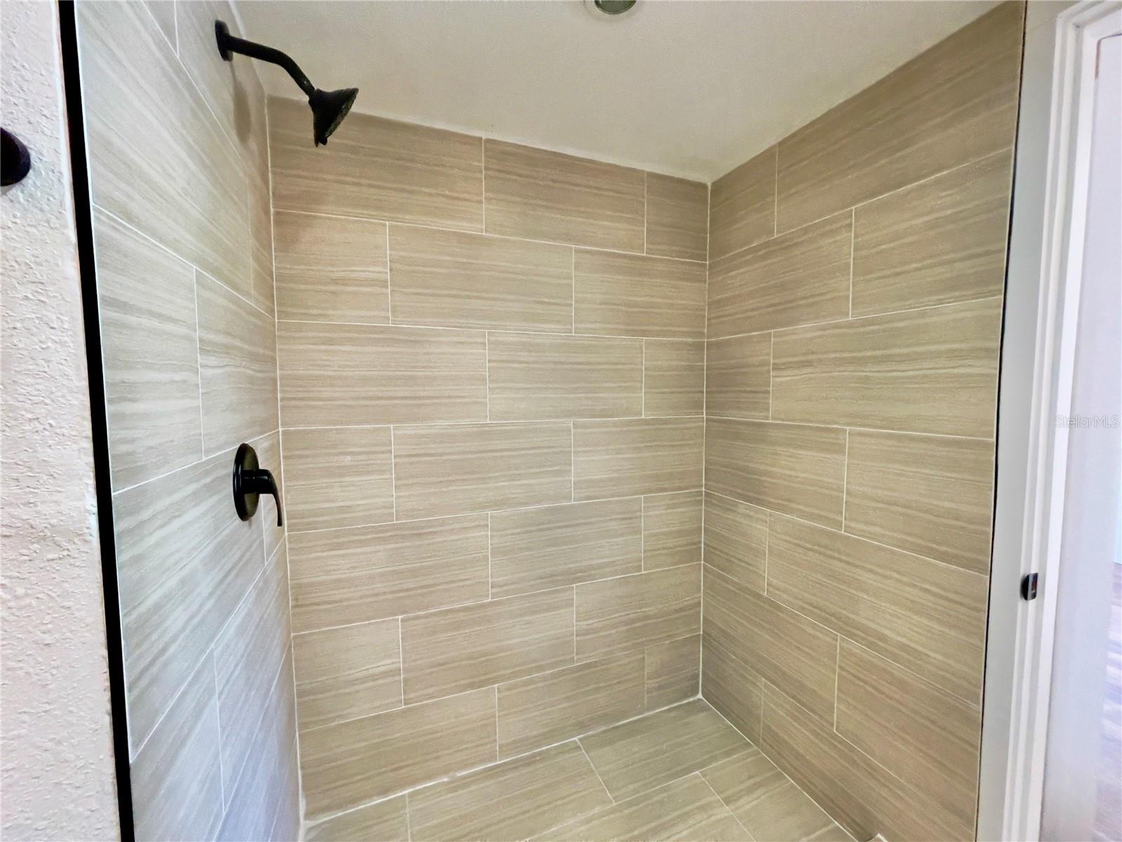 EVERGREEN VILLA - Residential