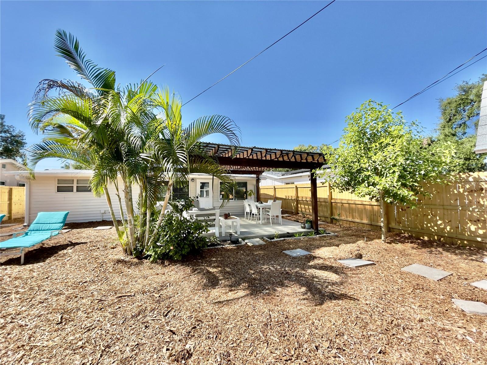 EVERGREEN VILLA - Residential