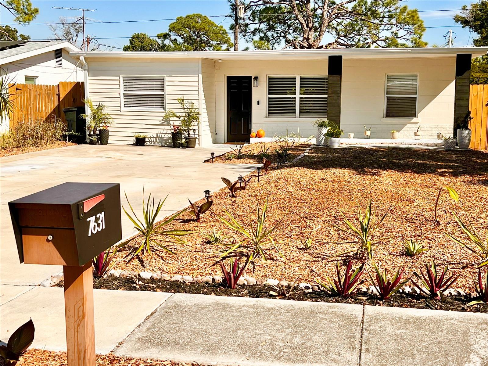 EVERGREEN VILLA - Residential