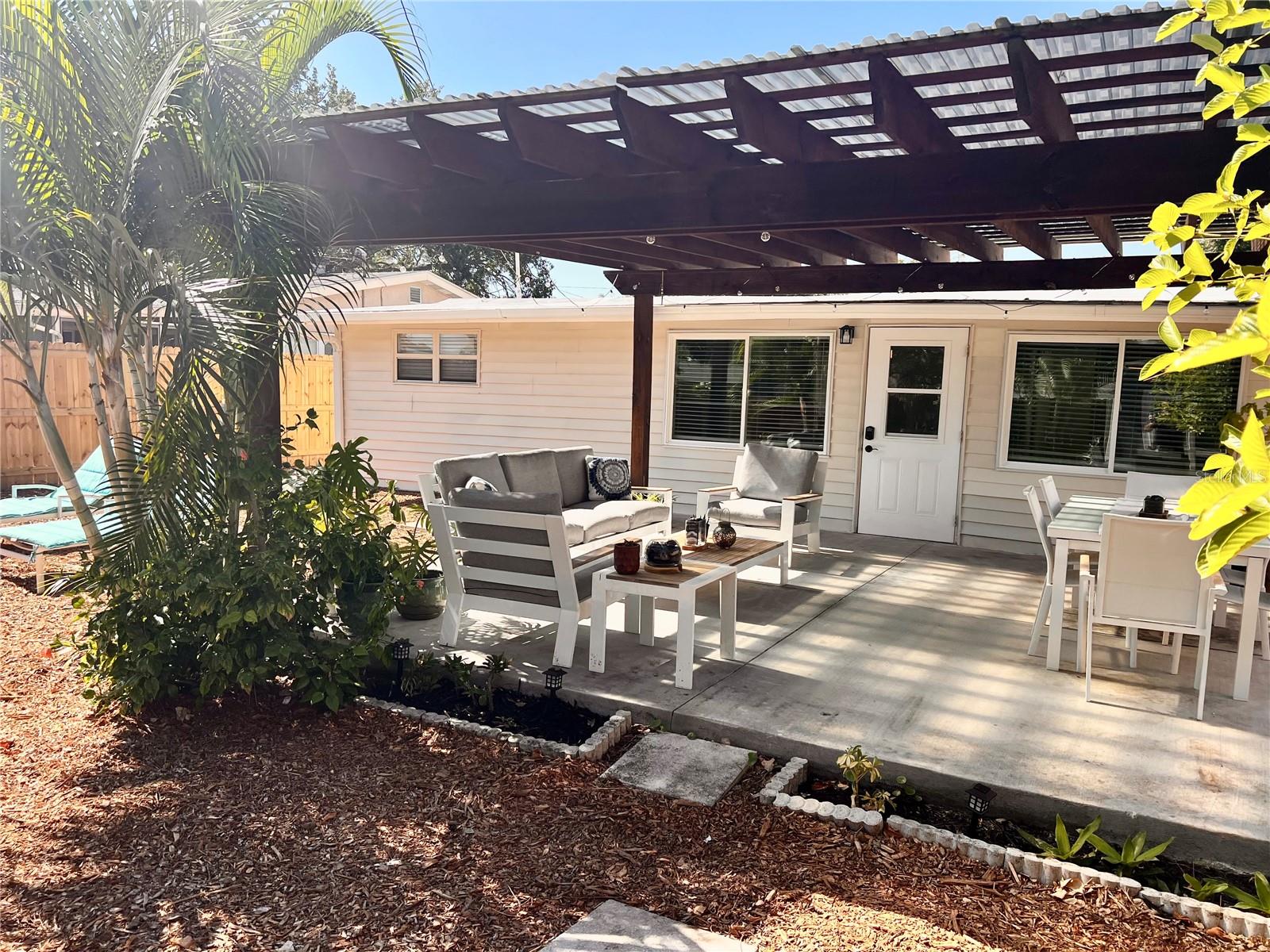 EVERGREEN VILLA - Residential