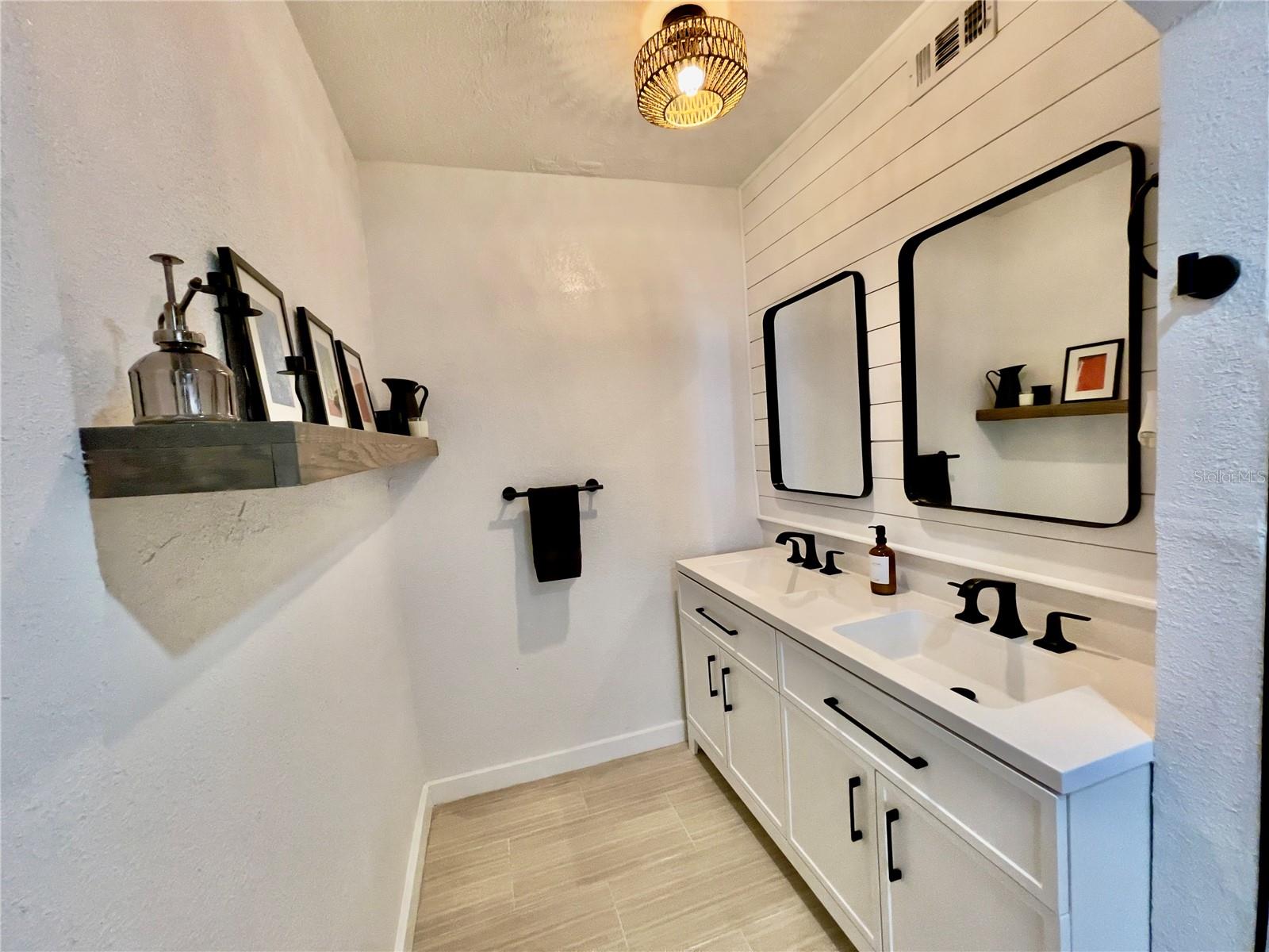 EVERGREEN VILLA - Residential