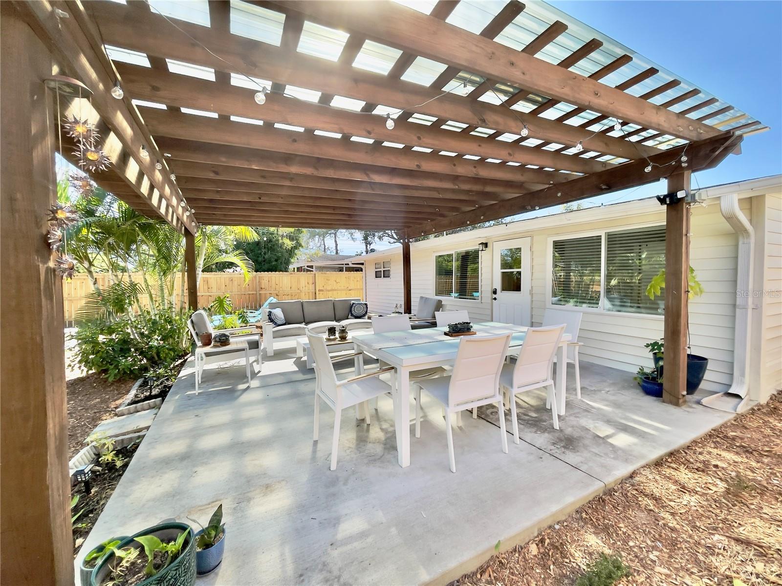 EVERGREEN VILLA - Residential