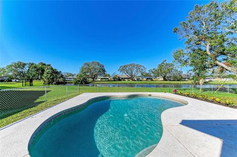 A home in PALMETTO