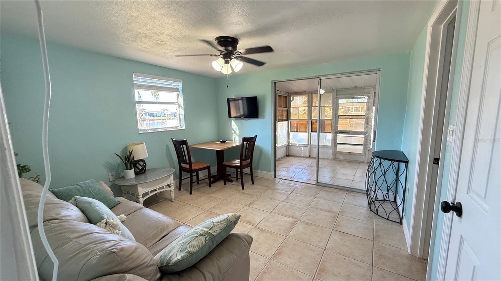 LEISURE BEACH - Residential Lease