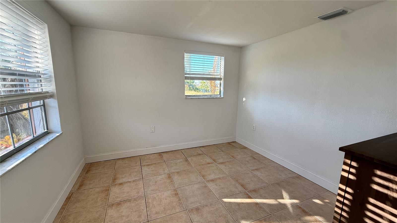 LEISURE BEACH - Residential Lease