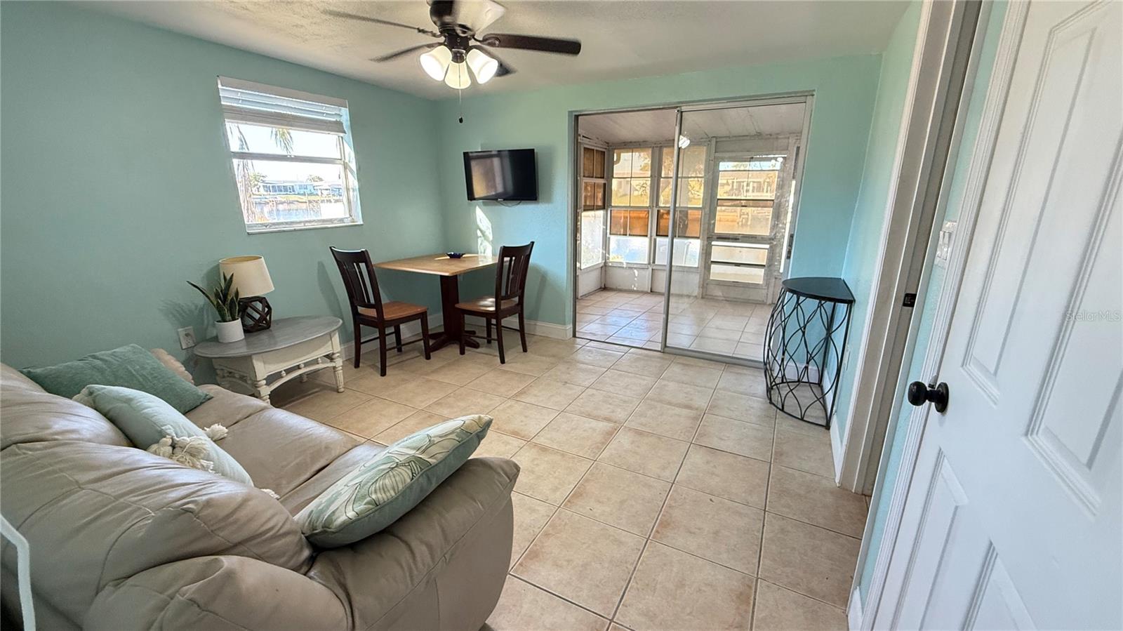 LEISURE BEACH - Residential Lease