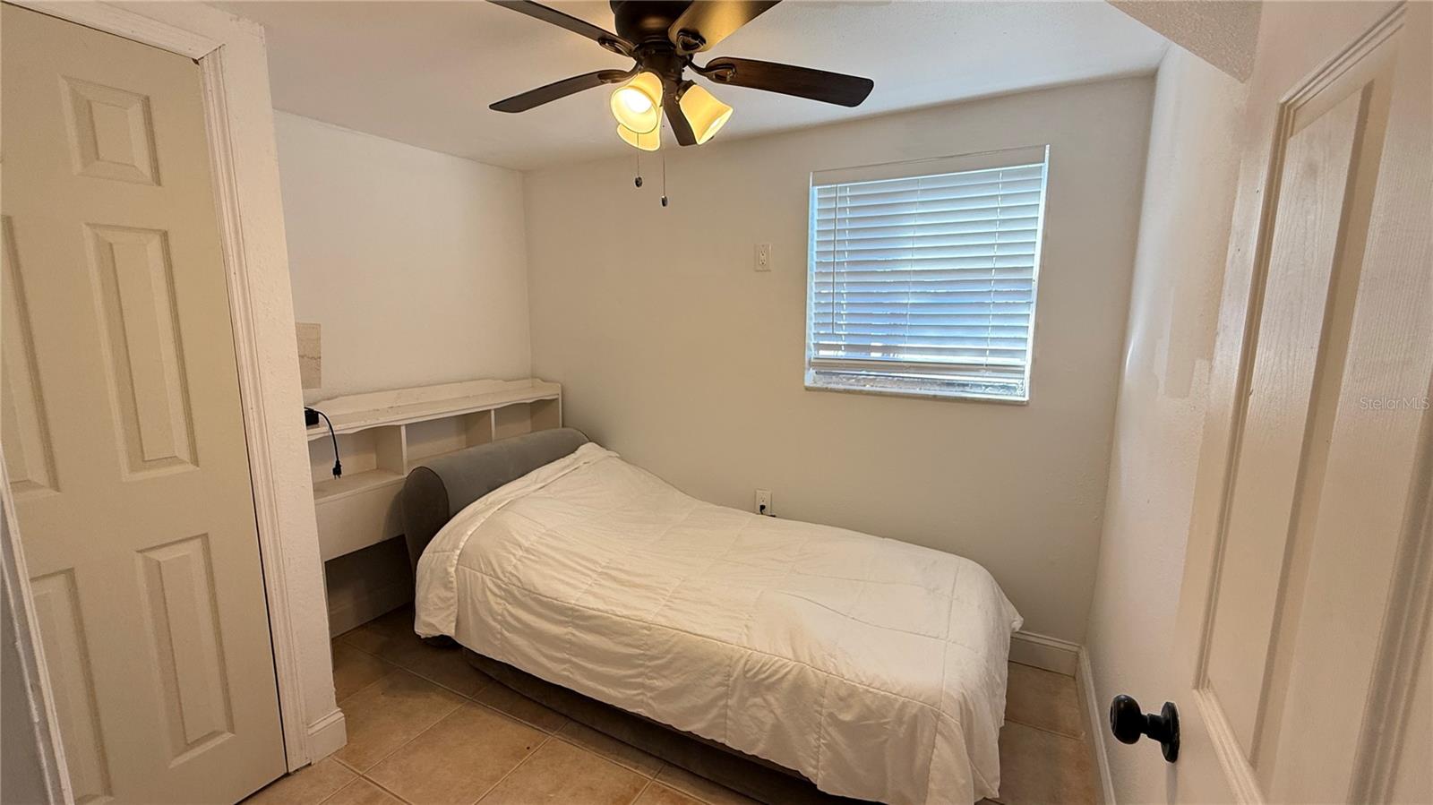 LEISURE BEACH - Residential Lease