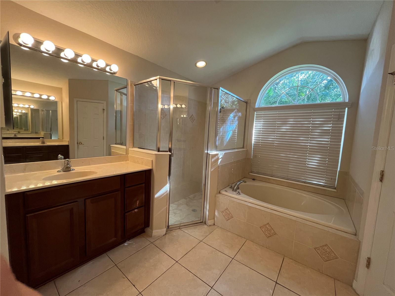 INDIAN LAKES PH 7 - Residential Lease