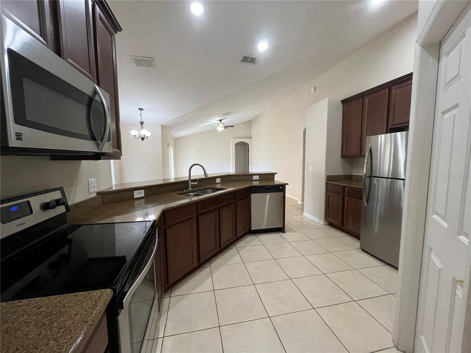 INDIAN LAKES PH 7 - Residential Lease