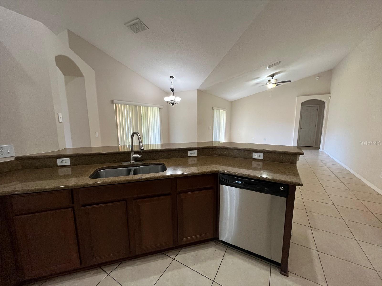 INDIAN LAKES PH 7 - Residential Lease