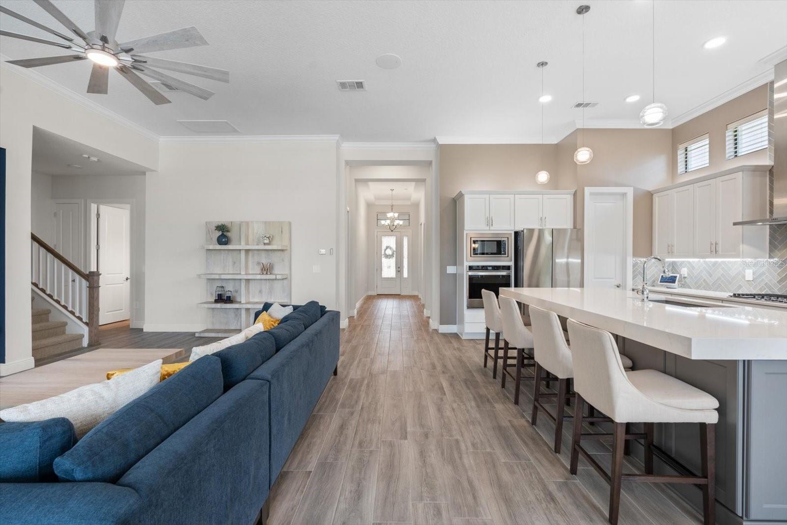 COUNTRY CLUB EAST AT LAKEWD RNCH TT - Residential