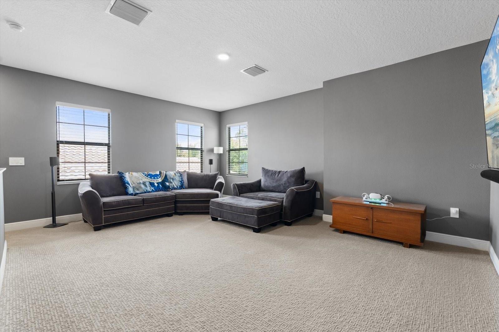 COUNTRY CLUB EAST AT LAKEWD RNCH TT - Residential