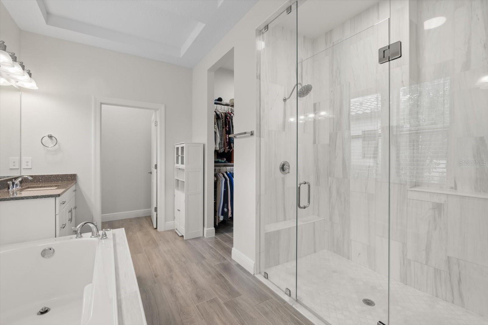 COUNTRY CLUB EAST AT LAKEWD RNCH TT - Residential