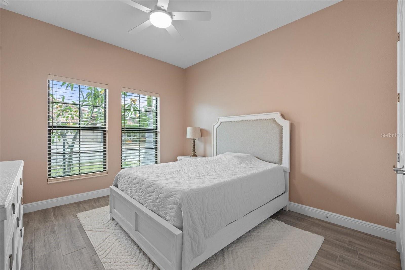 COUNTRY CLUB EAST AT LAKEWD RNCH TT - Residential