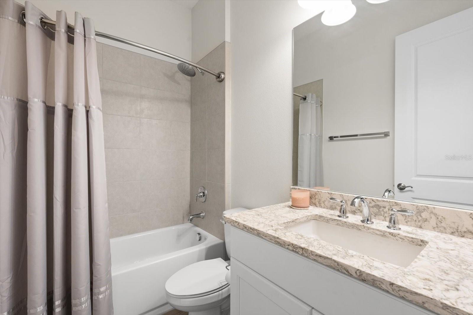 COUNTRY CLUB EAST AT LAKEWD RNCH TT - Residential