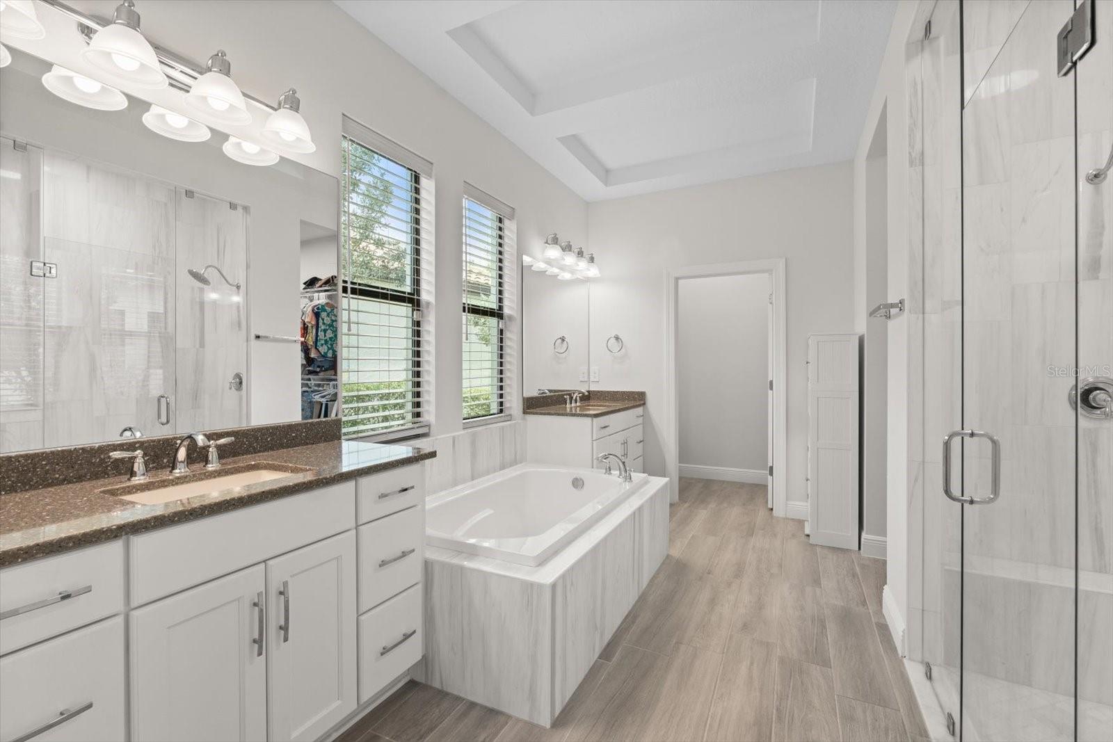 COUNTRY CLUB EAST AT LAKEWD RNCH TT - Residential