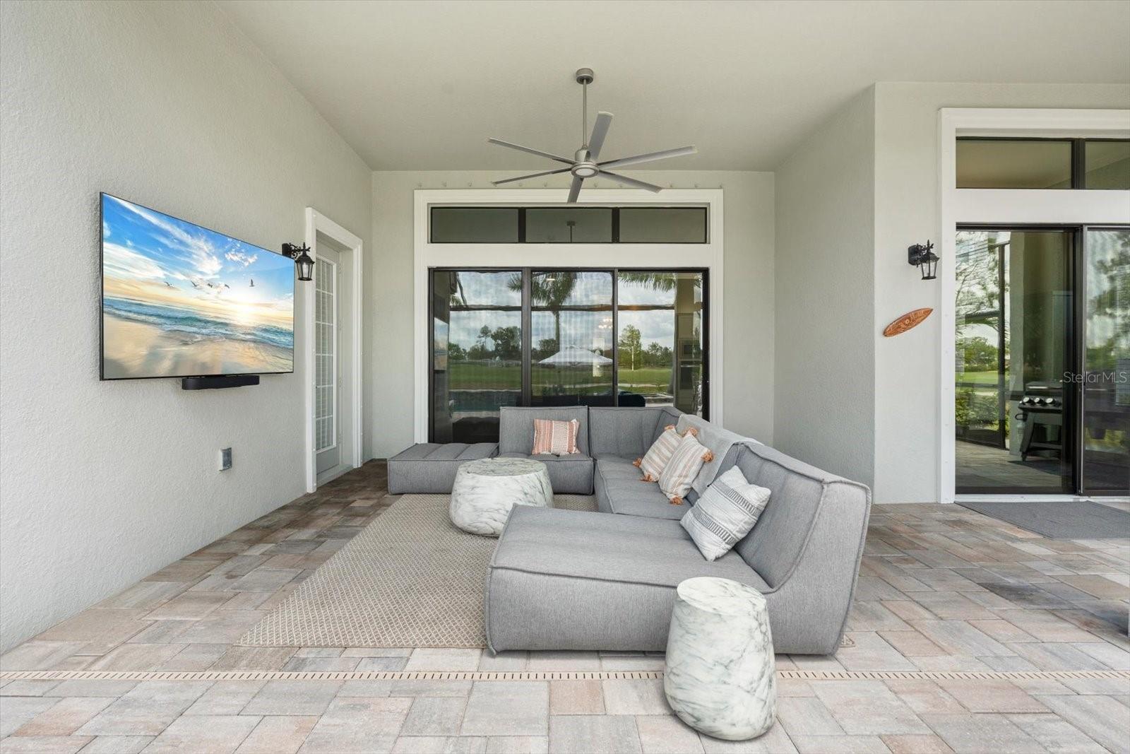 COUNTRY CLUB EAST AT LAKEWD RNCH TT - Residential