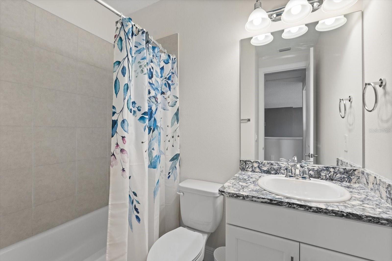 COUNTRY CLUB EAST AT LAKEWD RNCH TT - Residential