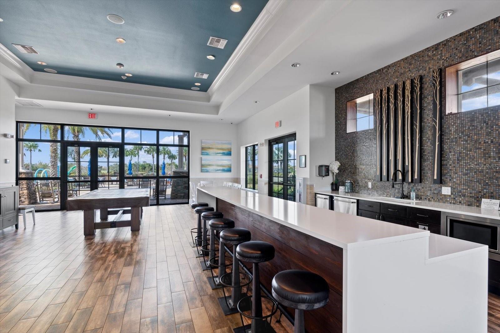 COUNTRY CLUB EAST AT LAKEWD RNCH TT - Residential