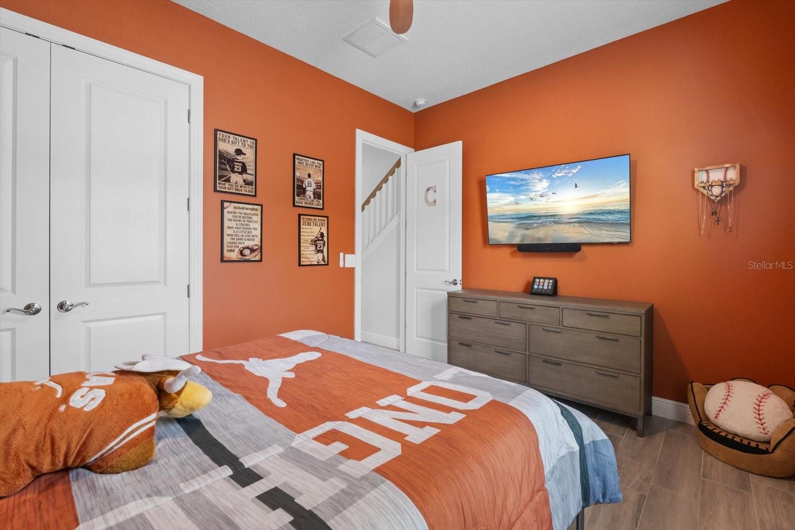 COUNTRY CLUB EAST AT LAKEWD RNCH TT - Residential