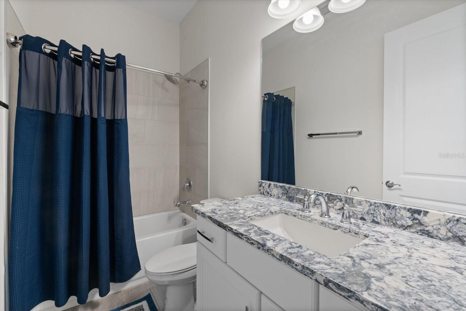 COUNTRY CLUB EAST AT LAKEWD RNCH TT - Residential