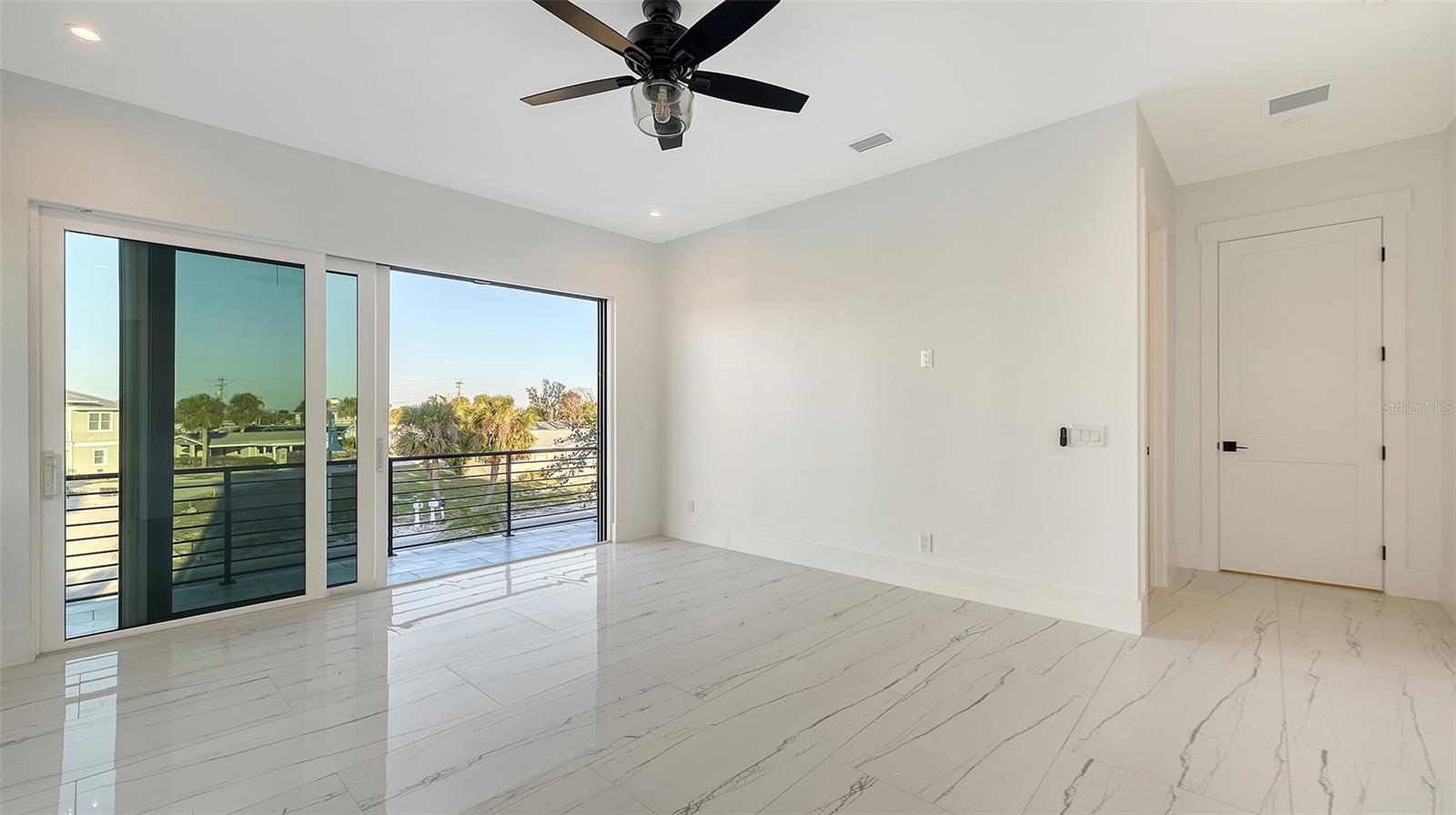 ENGLEWOOD SHORES - Residential