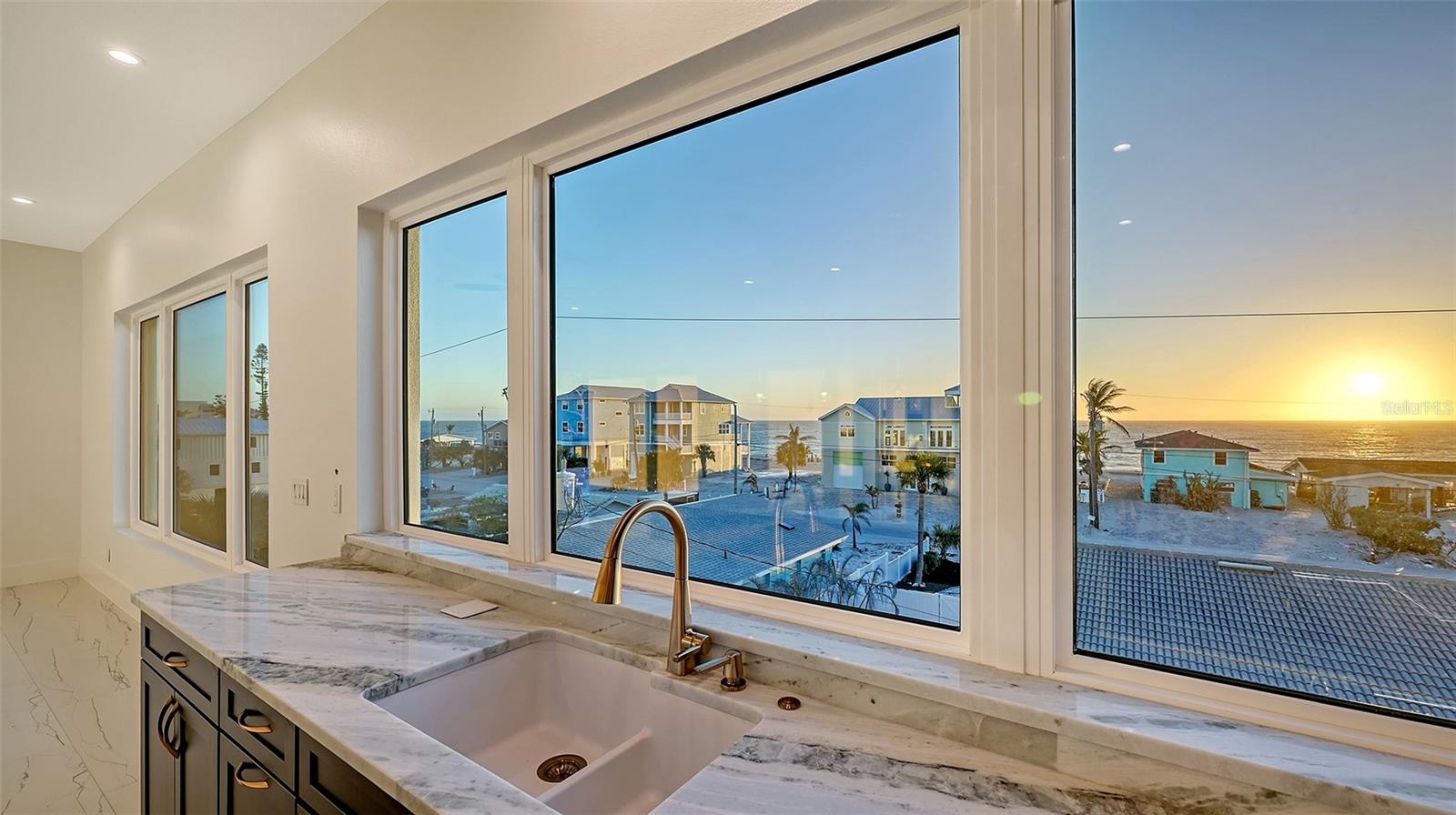 ENGLEWOOD SHORES - Residential