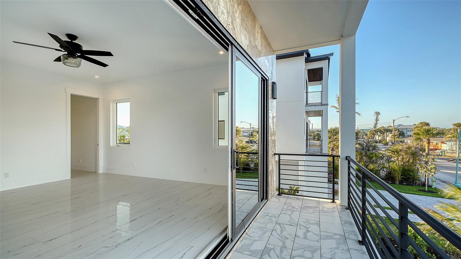 ENGLEWOOD SHORES - Residential