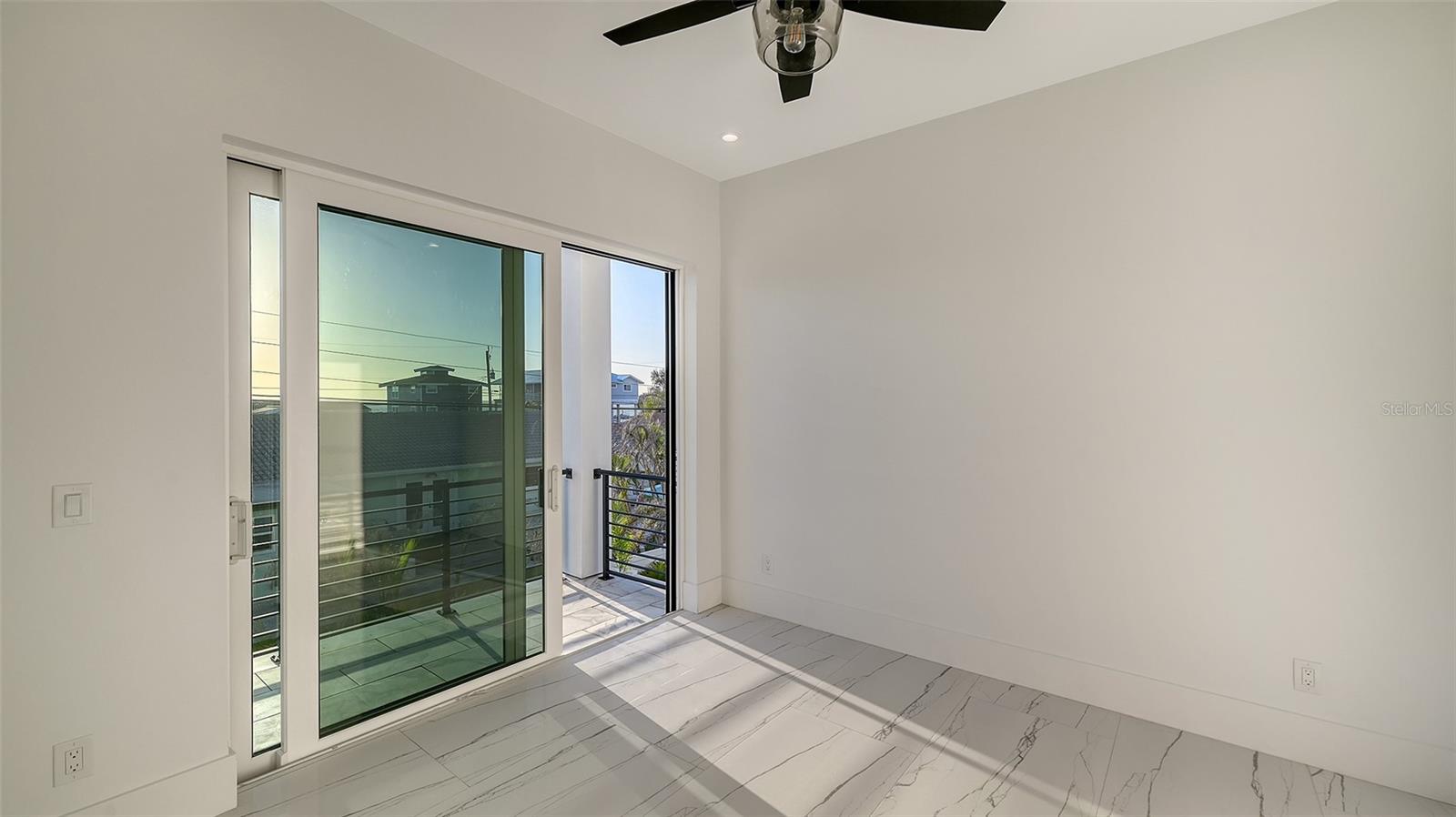 ENGLEWOOD SHORES - Residential