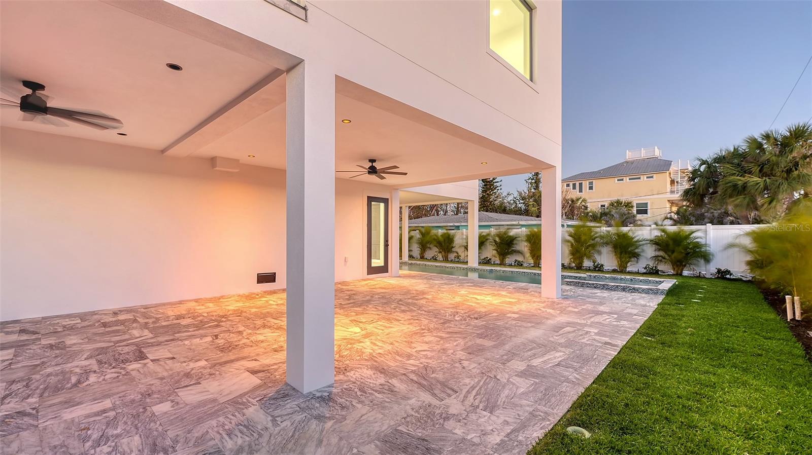 ENGLEWOOD SHORES - Residential