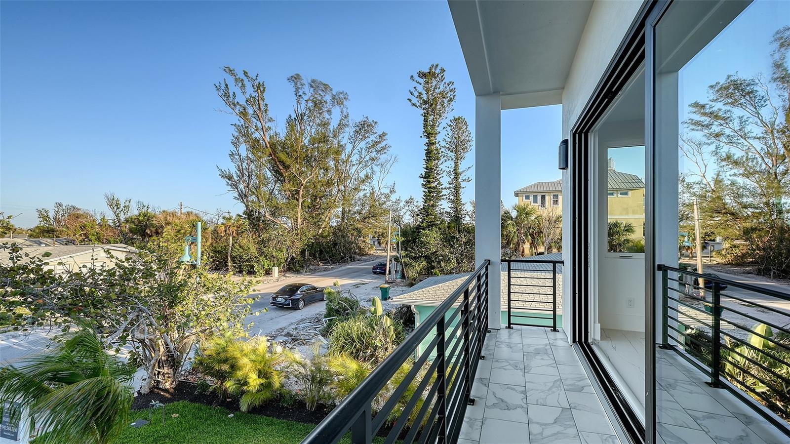 ENGLEWOOD SHORES - Residential