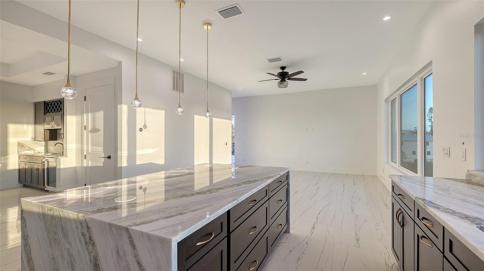 ENGLEWOOD SHORES - Residential