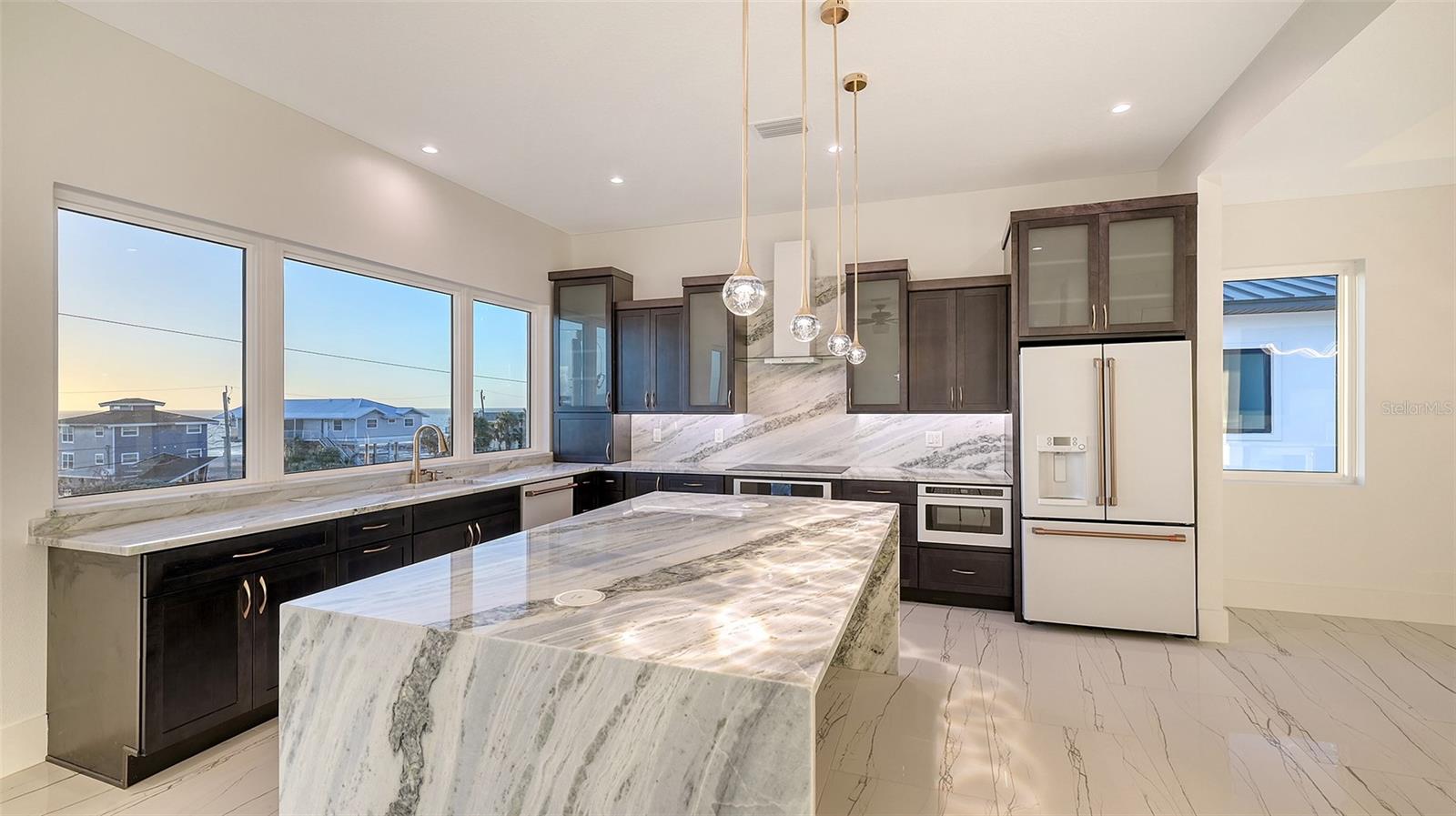ENGLEWOOD SHORES - Residential