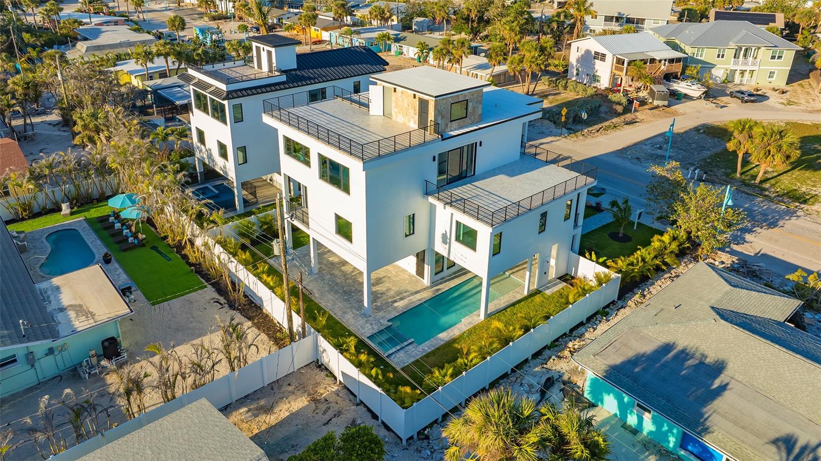 ENGLEWOOD SHORES - Residential