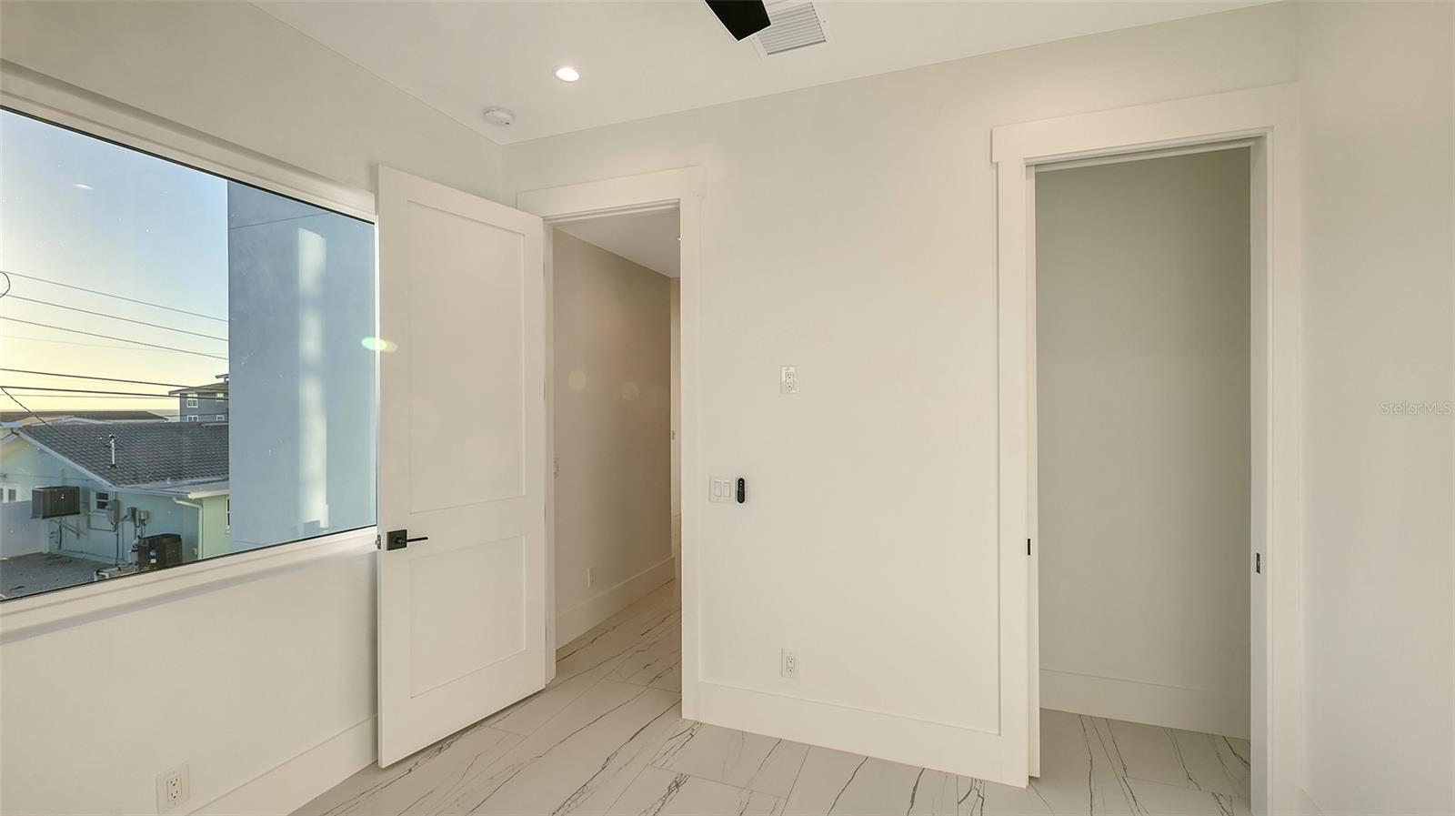 ENGLEWOOD SHORES - Residential
