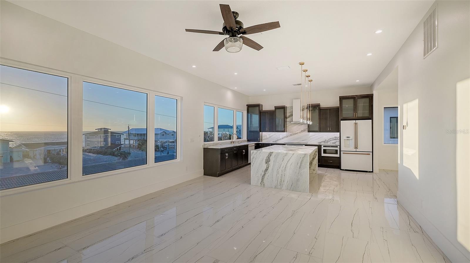 ENGLEWOOD SHORES - Residential