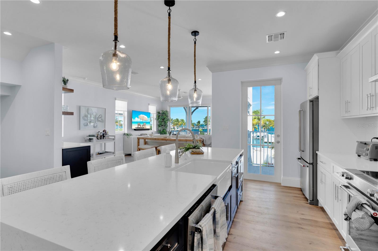 MARATHON BEACH - Residential