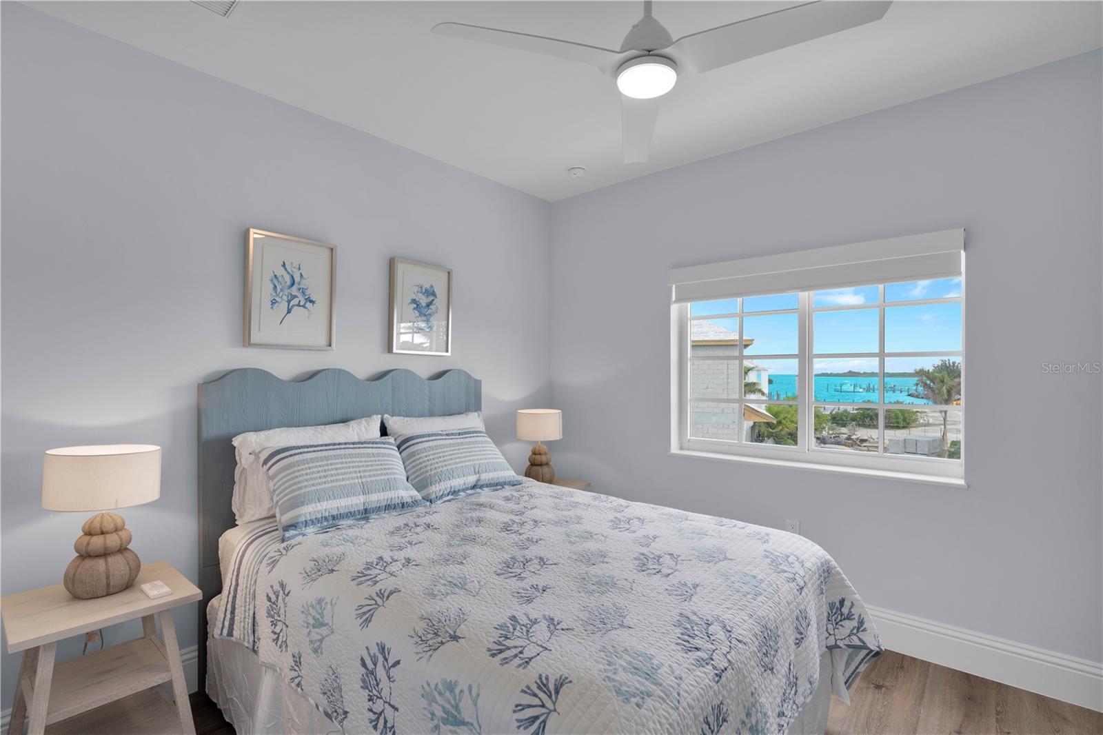 MARATHON BEACH - Residential