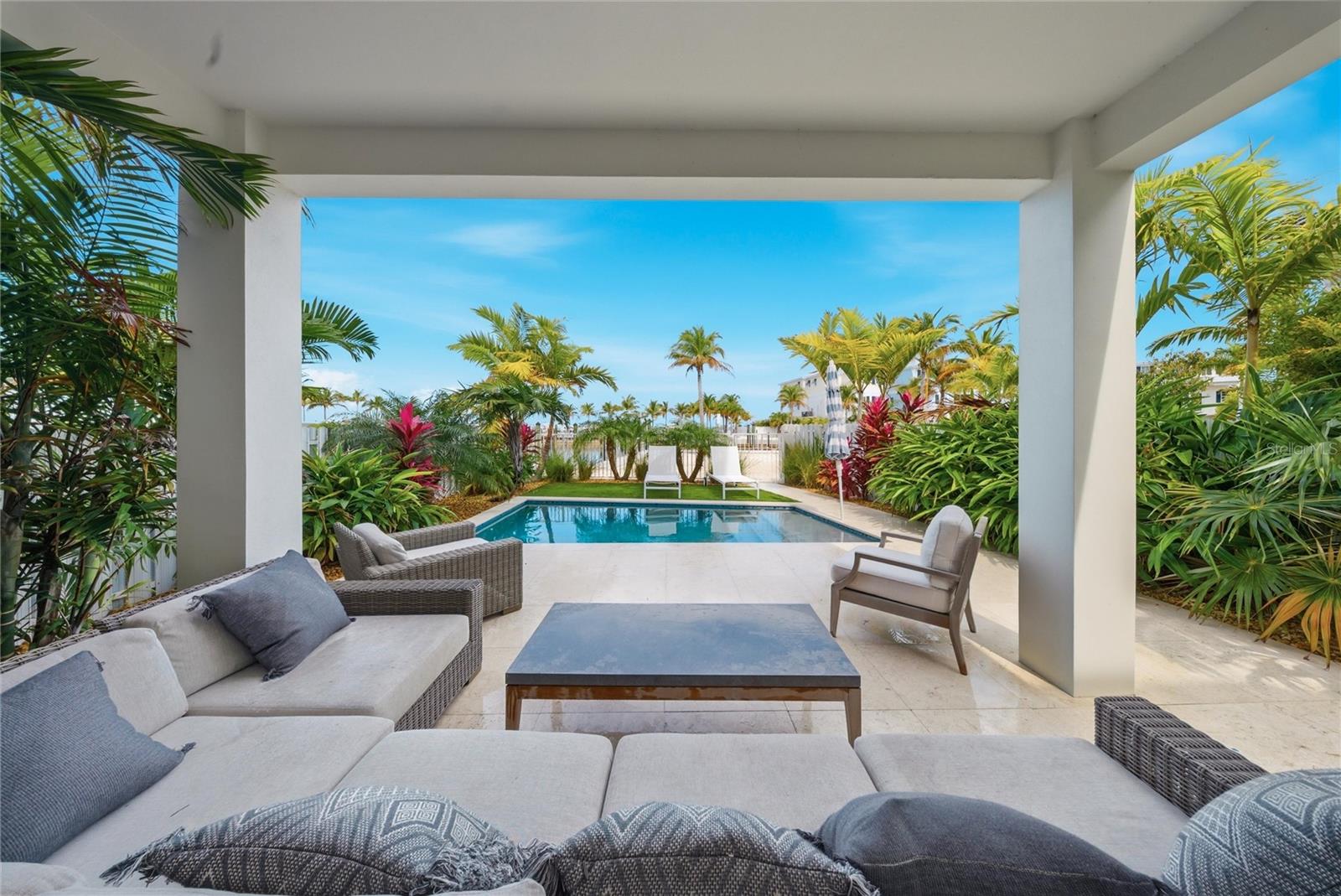 MARATHON BEACH - Residential