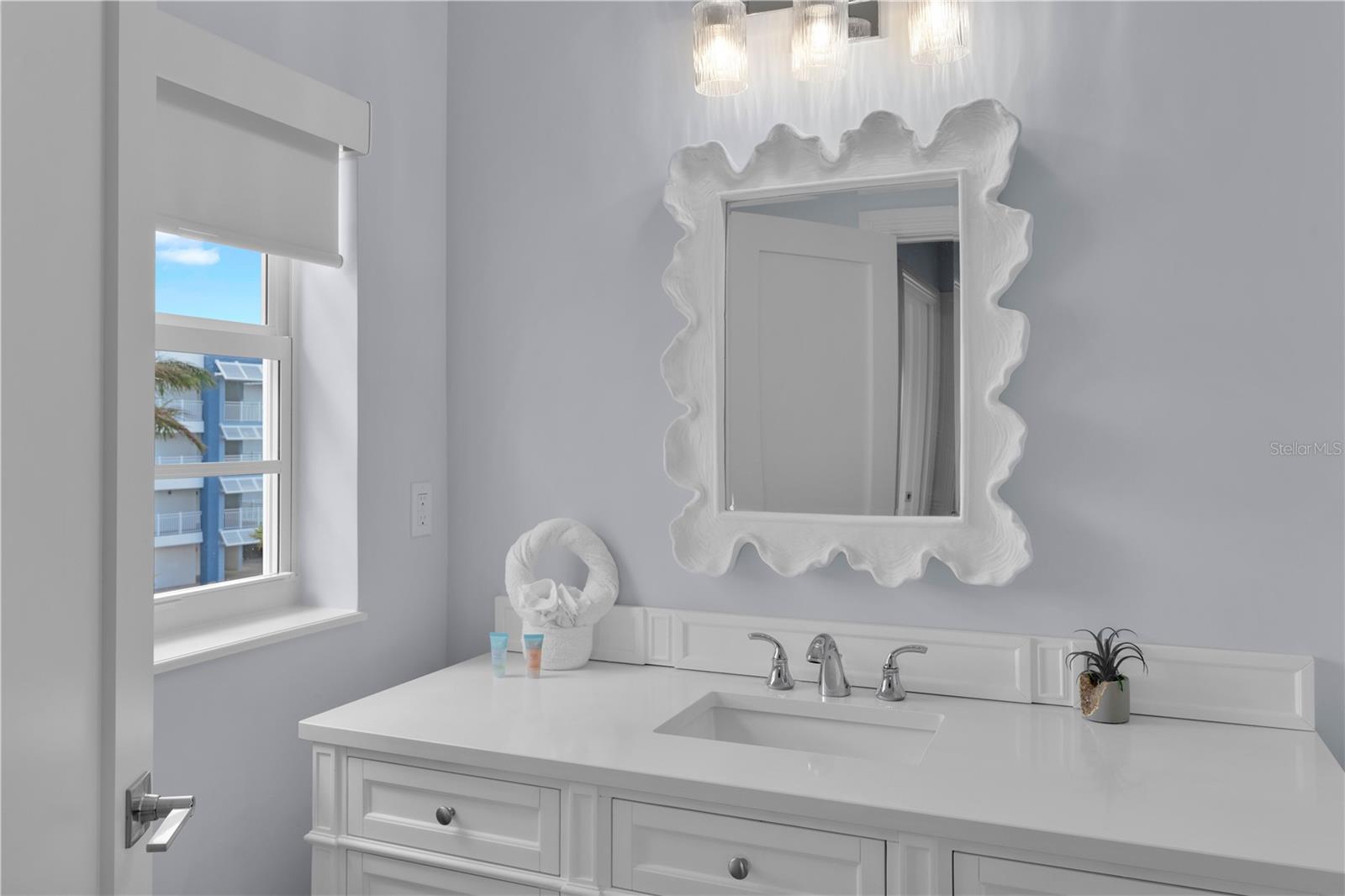 MARATHON BEACH - Residential