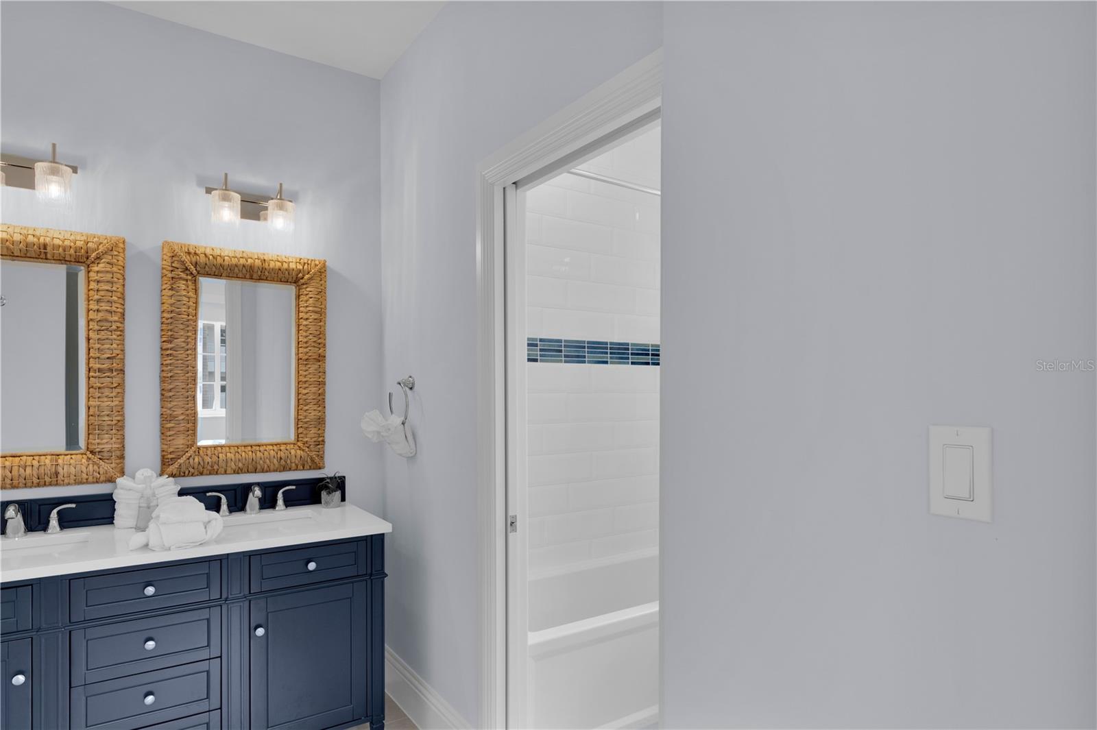 MARATHON BEACH - Residential