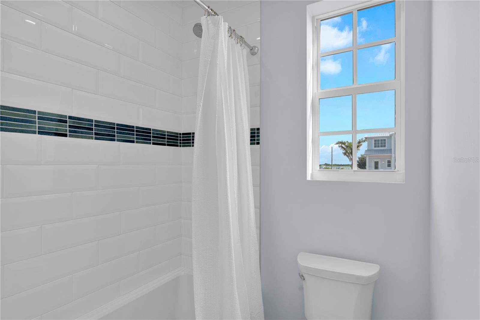 MARATHON BEACH - Residential