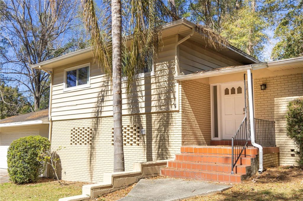 Photo of 2910 SW 1st Avenue, Gainesville, FL 32607 (MLS # OM719355)