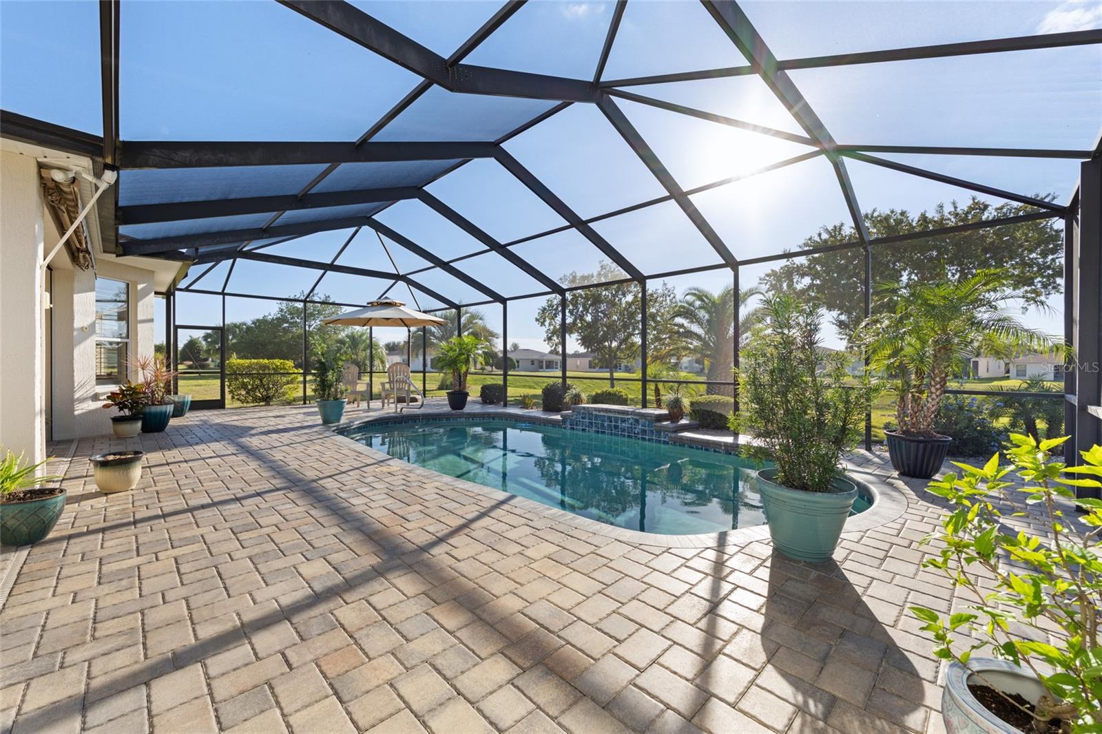 SUMMERGLEN - Residential