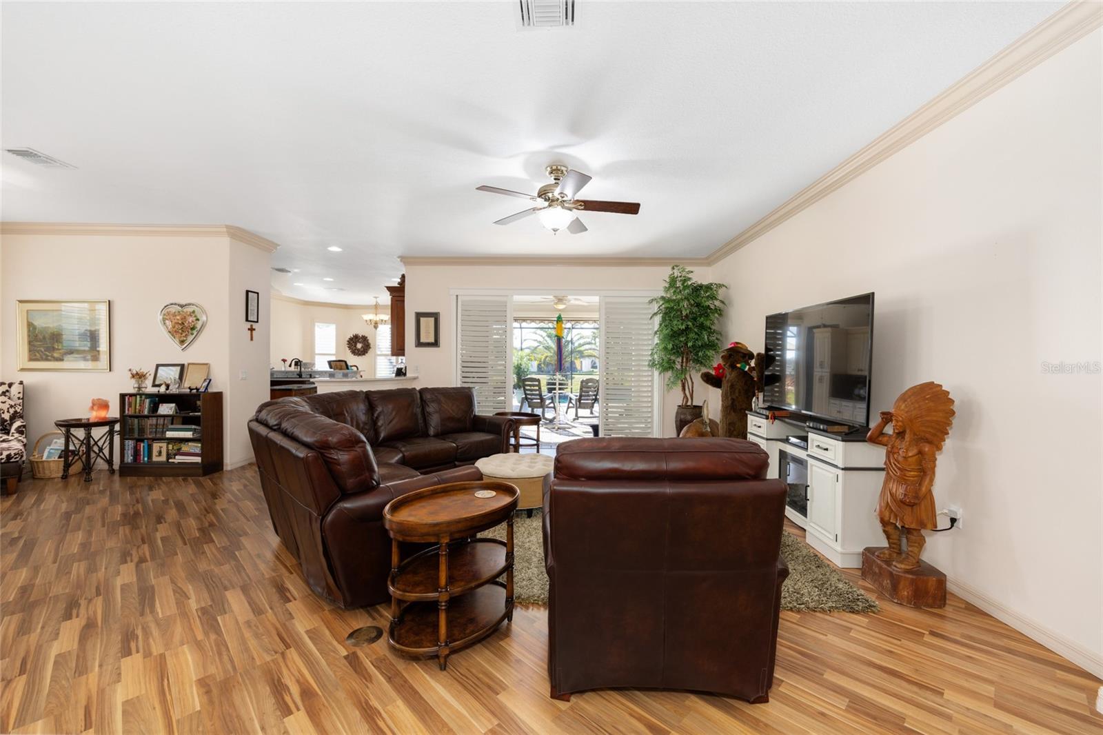 SUMMERGLEN - Residential