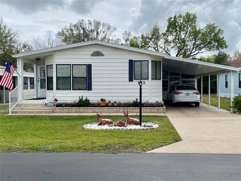 A home in WINTER HAVEN